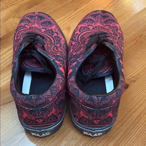 Raad Black and Red lace up Loafers with Swirling Design